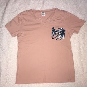 VS Pink T shirt.